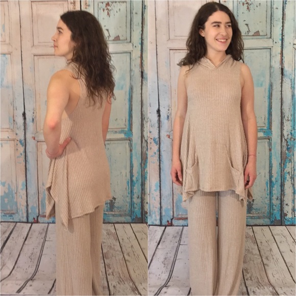 Last 2! Beige Top and Pant Set - Picture 3 of 3